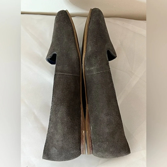 Jack Rogers Pineapple Flats Loafers Grey Suede Leather Size 6 - Picture 9 of 9